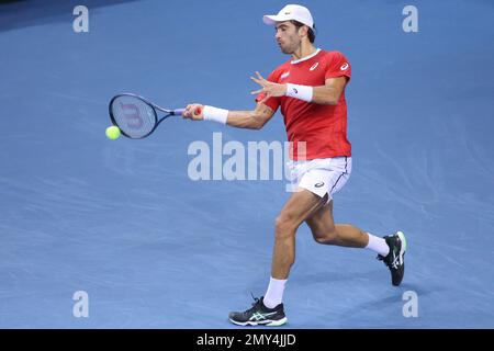 RIJEKA, CROATIE - FÉVRIER 04 : Borna Coric de Croatie joue un front contre Dennis Novak d'Autriche lors du premier tour de qualification de la coupe Davis entre la Croatie et l'Autriche au Zamet Sports Hall on 4 février 2023 à Rijeka, Croatie. Photo: Nel Palvetic/PIXSELL Banque D'Images