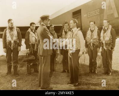 Acteurs Richard Todd et Michael Redgrave dans le film The Dam Busters, Royaume-Uni 1955 Banque D'Images