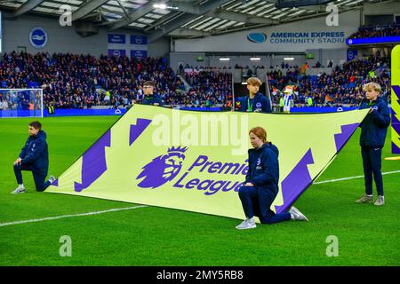 Brighton, Royaume-Uni. 04th févr. 2023. La bannière Premier League présentée avant le match Premier League entre Brighton & Hove Albion et Bournemouth à l'Amex on 4 février 2023 à Brighton, en Angleterre. (Photo de Jeff Mood/phcimages.com) Credit: PHC Images/Alamy Live News Banque D'Images