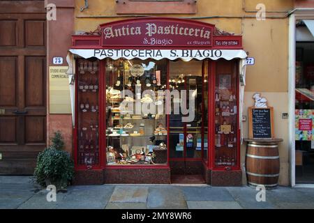 Modène, Italie, janvier 2023, ancienne pâtisserie traditionnelle San Biagio célèbre dans la ville de Modène, lieu touristique Banque D'Images