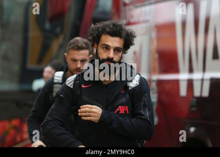 Wolverhampton, Royaume-Uni. 04th févr. 2023. Mohamed Salah de Liverpool arrive au stade. Match de la Premier League, Wolverhampton Wanderers / Liverpool au stade Molineux à Wolverhampton, en Angleterre, le samedi 4th février 2023. Cette image ne peut être utilisée qu'à des fins éditoriales. Utilisation éditoriale uniquement, licence requise pour une utilisation commerciale. Aucune utilisation dans les Paris, les jeux ou les publications d'un seul club/ligue/joueur. photo par Chris Stading/Andrew Orchard sports Photography/Alamy Live News crédit: Andrew Orchard sports Photography/Alamy Live News Banque D'Images