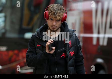 Wolverhampton, Royaume-Uni. 04th févr. 2023. Harvey Elliott de Liverpool arrive au stade. Match de la Premier League, Wolverhampton Wanderers / Liverpool au stade Molineux à Wolverhampton, en Angleterre, le samedi 4th février 2023. Cette image ne peut être utilisée qu'à des fins éditoriales. Utilisation éditoriale uniquement, licence requise pour une utilisation commerciale. Aucune utilisation dans les Paris, les jeux ou les publications d'un seul club/ligue/joueur. photo par Chris Stading/Andrew Orchard sports Photography/Alamy Live News crédit: Andrew Orchard sports Photography/Alamy Live News Banque D'Images