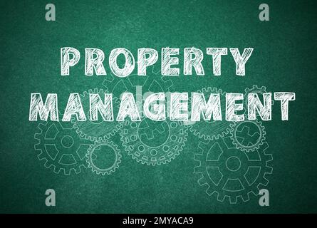 Gestion des propriétés de texte et images d'engrenage sur tableau vert Banque D'Images