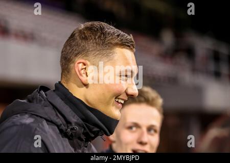 EMMEN, PAYS-BAS - FÉVRIER 4 : le gardien de but Kjell Scherpen de vitesse regarde pendant le match Eredivisie entre FC Emmen et vitesse à de Oude Meerdijk sur 4 février 2023 à Emmen, pays-Bas (photo de Pieter van der Woude/Orange Pictures) Banque D'Images