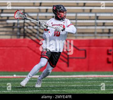 04 février 2023: Milieu de terrain de Rutgers Justin Kim (16) lors d'un match d'ouverture de la saison des hommes Lacrosse de la NCAA entre les renards rouges maristes et les chevaliers Scarlet de Rutgers au STADE SHI à Piscataway, N.J. Mike Langish/Cal Sport Media. Banque D'Images