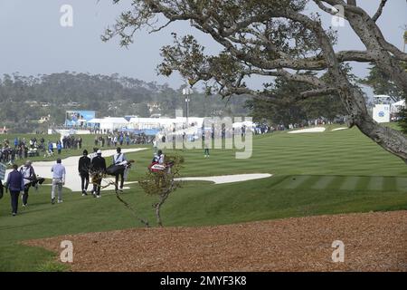 Pebble Beach, Californie, États-Unis. 4th févr. 2023. Vue générale sur le fairway 13th à Pebble Beach Links lors du troisième tour du tournoi AT&T Pro-Am 2023, PGA Tour crédit : Motofoto/Alay Live News Banque D'Images