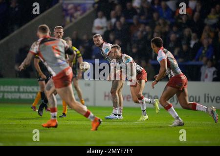 Warrington, Royaume-Uni. 04th févr. 2023. Lachlan Lam #7 de Leigh Leopards passe le ballon pendant la Ligue de rugby Ben Currie Témoignages match Warrington Wolves vs Leigh Leopards au Halliwell Jones Stadium, Warrington, Royaume-Uni, 4th février 2023 (photo de Steve Flynn/News Images) à Warrington, Royaume-Uni le 2/4/2023. (Photo de Steve Flynn/News Images/Sipa USA) crédit: SIPA USA/Alay Live News Banque D'Images