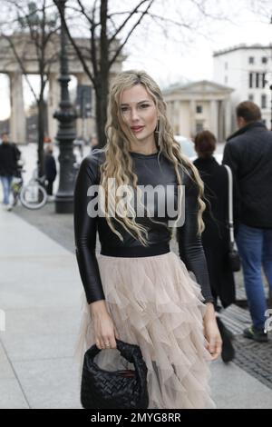 Christine Evers BEI der Anja Gockel Fashion Show 'even Senses' auf der Berlin Fashion week automne/hiver 2023 im Hotel Adlon Kempinski. Berlin, 18,01 Banque D'Images