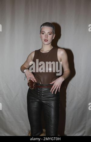 Lou-Anne Gleißenebner-Teskey BEI der Anja Gockel Fashion Show 'Seven Senses' auf der Berlin Fashion week automne/hiver 2023 im Hotel Adlon Kempinski. Banque D'Images