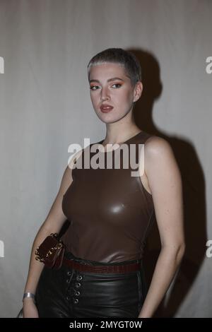 Lou-Anne Gleißenebner-Teskey BEI der Anja Gockel Fashion Show 'Seven Senses' auf der Berlin Fashion week automne/hiver 2023 im Hotel Adlon Kempinski. Banque D'Images