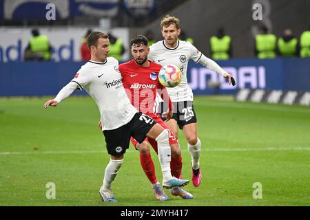 De gauche à droite : Mario GOETZE (Eintracht Frankfurt), Marco RICHTER (Hertha BSC), Christopher LENZ (Eintracht Frankfurt), action, duels. Football 1st Bundesliga saison 2022/2023, 19th match day, matchday19, Eintracht Frankfurt - Hertha BSC 3-0, on 4 février 2023, DEUTSCHE BANK PARK Frankfurt. ? Banque D'Images