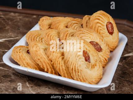 Biscuits persans traditionnels aux amandes Banque D'Images