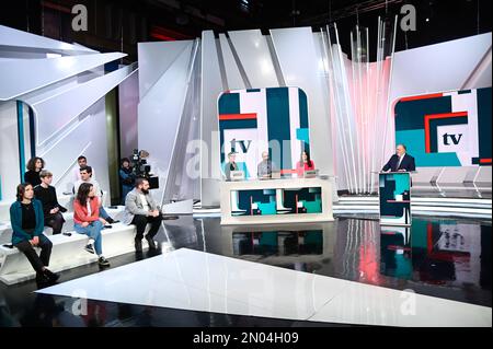 Milan, Italie. 05th févr. 2023. Milan, Rai 3 TV show 'TV TALK' dans la photo: Studio Credit: Independent photo Agency/Alamy Live News Banque D'Images