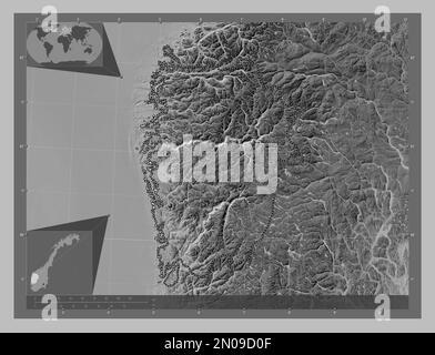 Vestland, comté de Norvège. Carte d'altitude en niveaux de gris avec lacs et rivières. Cartes d'emplacement auxiliaire d'angle Banque D'Images