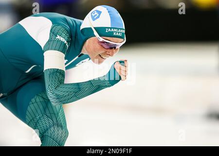 HERENVEEN - Marijke Groenewoud en action sur les 5000 mètres femmes pendant le troisième jour des distances NK à Thialf. ANP VINCENT JANNINK Banque D'Images