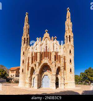 Novelda, Espagne - 1 février 2023 : vue sur le monastère de Santa Maria Magdalena, église du monastère de Novelda Banque D'Images