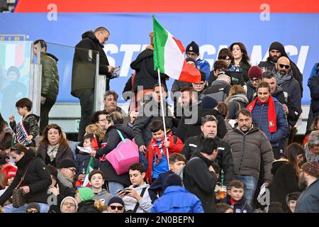 5th février 2023; Stadio Olimpico, Rome, Italie: Six Nations International Rugby, Italie contre France; supporters italiens Banque D'Images