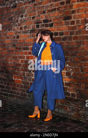 Copenhague, Danemark. 01st févr. 2023. L'amateur de mode pose devant un défilé de mode de la marque Baum et Pferdgarten. La semaine de la mode de Copenhague est la principale semaine de la mode biannuelle nordique. Au cours de l'hiver 2023, il a lieu sur 31 janvier et 1 février, 2, 3. (Photo de Takimoto Marina/SOPA Images/Sipa USA) crédit: SIPA USA/Alay Live News Banque D'Images