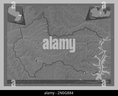 Canindeyu, département du Paraguay. Carte d'altitude en niveaux de gris avec lacs et rivières. Lieux et noms des principales villes de la région. Coin auxiliaire Banque D'Images