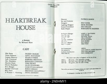 La liste de diffusion pour la production 1986 de la Heartbreak House de George Bernard Shaw au Gate Theatre, Dublin, Irlande. Directeur Patrick Mason. Banque D'Images