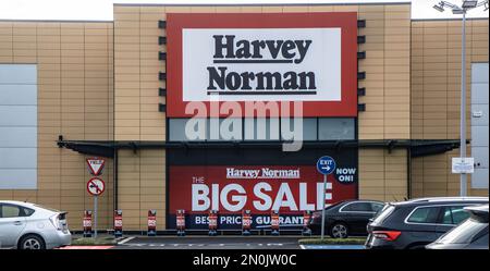 Le magasin Harvey Norman dans le parc de vente de Fonthill à Dublin, en Irlande. Banque D'Images