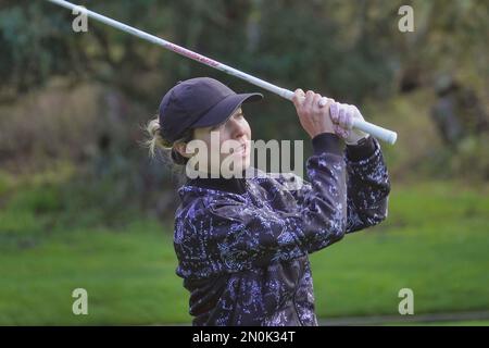 Pebble Beach, Californie, États-Unis. 5th févr. 2023. Kira Dixon conduit au parcours de golf de Spyglass Hill lors de la troisième partie du tournoi AT&T Pro-Am 2023, PGA Tour crédit : Motofoto/Alay Live News Banque D'Images