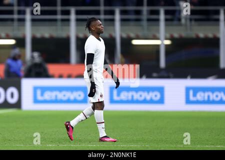 Milan, Italie. 05th févr. 2023. Milan, Italie. 05th févr. 2023. Rafael Leao de l'AC Milan semble abattu pendant la série Un match entre le FC Internazionale et l'AC Milan au Stadio Giuseppe Meazza sur 5 février 2023 à Milan Italie . Credit: Marco Canoniero/Alay Live News Credit: Marco Canoniero/Alay Live News Banque D'Images