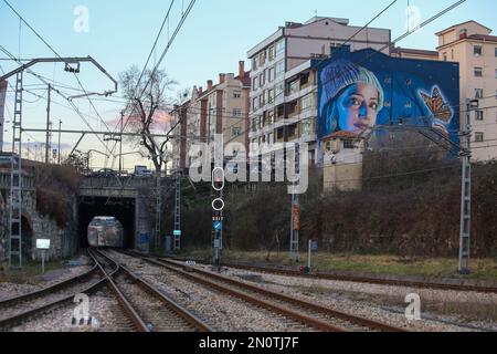 El Berron, Espagne. 05th févr. 2023. El Berron, ESPAGNE: La vue générale de la gare FEVE d'El Berron pendant la FEVE achète des trains plus élevés que ses infrastructures sur 05 février 2023 à El Berron, Espagne. (Photo d'Alberto Brevers/Pacific Press) crédit: Pacific Press Media production Corp./Alay Live News Banque D'Images