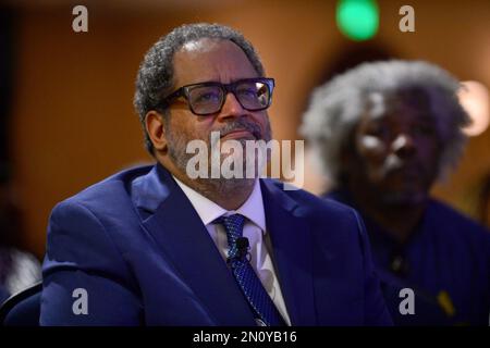 Miramar, États-Unis. 04th févr. 2023. MIRAMAR, FLORIDE - 04 28 FÉVRIER : Michael Eric Dyson assiste au mois de l'histoire des Noirs échange de messages en face de Luther Campbell organisé par le maire de la ville de Miramar, Wayne Messam, au Centre culturel Miramar sur 04 février 2023, à Hallandale, en Floride. (Photo de JL/Sipa USA) crédit: SIPA USA/Alay Live News Banque D'Images