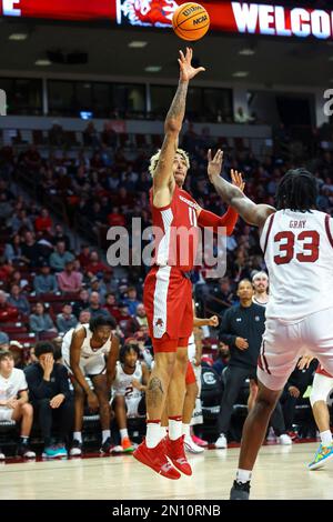4 février 2023: Arkansas senior Jalen Graham (11) coups de cavalier. NCAA jeu de basketball entre l'Université d'Arkansas et l'Université de Caroline du Sud à Colonial Life Arena, Columbia, SC. David Beach/CSM Banque D'Images