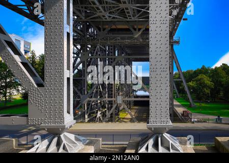 Vue intérieure de l'ancien ascenseur de Niederfinow, canal Oder Havel, Brandebourg, Allemagne, Europe Banque D'Images