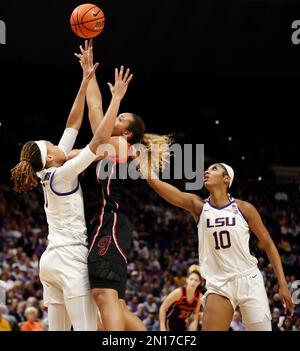 Baton Rouge, États-Unis. 02nd févr. 2023. Georgia Lady Bulldogs Forward Javyn Nicholson (35) fait une mise à pied sur LSU Lady Tigers Forward LaDazhia Williams (0) lors d'un match de basket-ball universitaire féminin au Pete Maravich Assembly Centre à bâton Rouge, Louisiane, jeudi, 2 février 2023. (Photo de Peter G. Forest/Sipa USA) crédit: SIPA USA/Alay Live News Banque D'Images