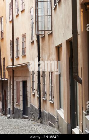 Trésors cachés de Stockholm. Une allée dans la vieille ville de Stockholm. Banque D'Images