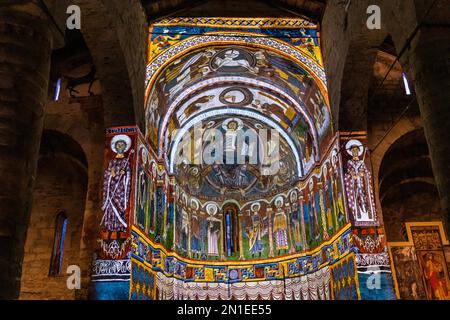 Intérieur de l'église romane, Sant Climent de Taull, site classé au patrimoine mondial de l'UNESCO, Vall de Boi, Catalogne, Espagne, Europe Banque D'Images