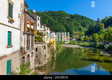 Bagni di Lucca, rivière Lima, Toscane, Italie, Europe Banque D'Images