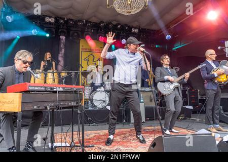 Die dänische Soul-Band D/trait aus Kopenhagen live beim Orange Blossom Special Festival, Beverungen, Deutschland | Danish Soul-Band D/troi de COP Banque D'Images