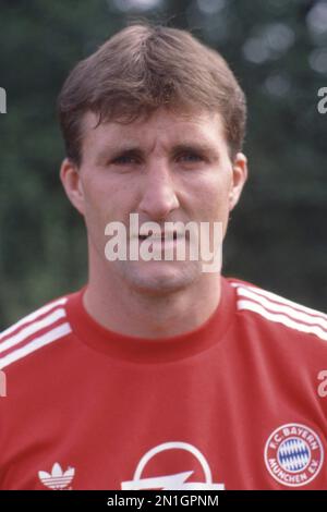 Archive Photo Alan Mcinally Fete Son Anniversaire De 60th Sur 10 Fevrier 23 Alan Mcinally Mc Inally Gbr Sco Joueur De Football Fc Bayern Munich Image Unique Motif Court Portrait Portrait Seance