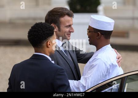 Paris, France. 06th févr. 2023. Julien Mattia / le Pictorium - Président Emmanuel Macron et Mahamat Idriss Deby Itno à l'Elysée, 6 février 2023 - 6/2/2023 - France / Ile-de-France (région) / Paris - le Président de la République, Emmanuel Macron, a reçu le Président de transition de la République du Tchad, M. Mahamat Idriss Deby Itno, à l'Elysee Palace à Paris le 6 février 2023 crédit: LE PICTORIUM/Alay Live News Banque D'Images