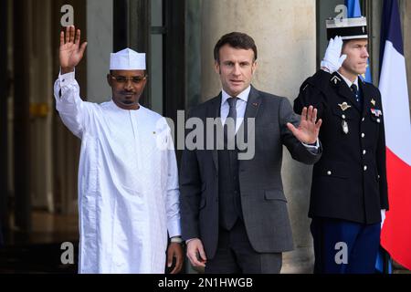 Paris, France. 06th févr. 2023. Julien Mattia / le Pictorium - Président Emmanuel Macron et Mahamat Idriss Deby Itno à l'Elysée, 6 février 2023 - 6/2/2023 - France / Ile-de-France (région) / Paris - le Président de la République, Emmanuel Macron, a reçu le Président de transition de la République du Tchad, M. Mahamat Idriss Deby Itno, à l'Elysee Palace à Paris le 6 février 2023 crédit: LE PICTORIUM/Alay Live News Banque D'Images