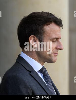 Paris, France. 06th févr. 2023. Julien Mattia / le Pictorium - Président Emmanuel Macron et Mahamat Idriss Deby Itno à l'Elysée, 6 février 2023 - 6/2/2023 - France / Ile-de-France (région) / Paris - le Président de la République, Emmanuel Macron, a reçu le Président de transition de la République du Tchad, M. Mahamat Idriss Deby Itno, à l'Elysee Palace à Paris le 6 février 2023 crédit: LE PICTORIUM/Alay Live News Banque D'Images