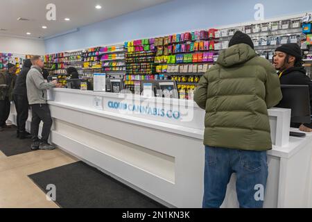 Detroit, Michigan - vente de cannabis récréatif et médical au magasin Cloud Cannabis. Banque D'Images