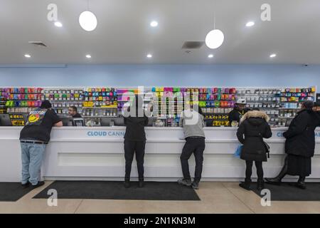 Detroit, Michigan - vente de cannabis récréatif et médical au magasin Cloud Cannabis. Banque D'Images