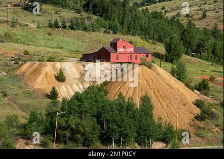 La mine, le moulin et la pile de résidus historiques de coeur d'Alene dans Central City, Colorado - site de la première ruée vers l'or du Colorado. Banque D'Images