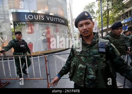 Louis Vuitton shop at Gaysorn plaza , Bangkok , Thailand Stock Photo - Alamy