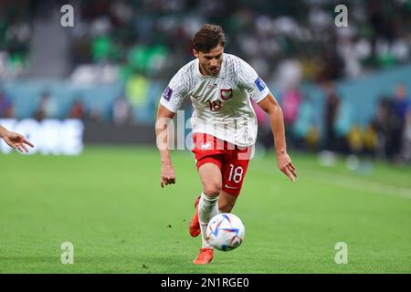 Bartosz Bereszynski lors de la coupe du monde de la FIFA, Qatar 2022, match du groupe C entre la Pologne et l'Arabie Saoudite au stade de la ville d'éducation sur 26 novembre 2022 à Al Rayyan, Qatar. (Photo par MB Media) Banque D'Images