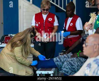 La princesse Amalia des pays-Bas à la caserne de pompiers de Cay Hill, sur 06 février 2023, pour une manifestation de secours et d'incendie le 7th jour de la visite aux Caraïbes photo: Albert Nieboer/pays-Bas OUT/point de vue OUT Banque D'Images