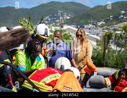 La princesse Amalia des pays-Bas à la caserne de pompiers de Cay Hill, sur 06 février 2023, pour une manifestation de secours et d'incendie le 7th jour de la visite aux Caraïbes photo: Albert Nieboer/pays-Bas OUT/point de vue OUT Banque D'Images