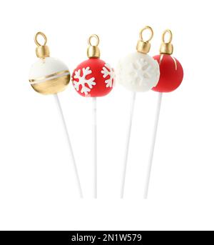 Délicieux gâteau de boule de Noël POPS isolé sur blanc Banque D'Images