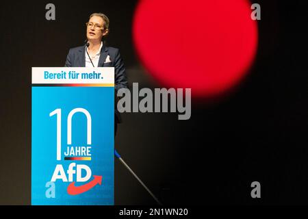 06 février 2023, Hesse, Königstein im Taunus : Alice Weidel (AfD), coprésidente du parti alternative pour l'Allemagne (AfD), s'exprime lors d'un événement célébrant le dixième anniversaire de l'AfD à la "Haus der Begegnung". Photo: Hannes P Albert/dpa Banque D'Images