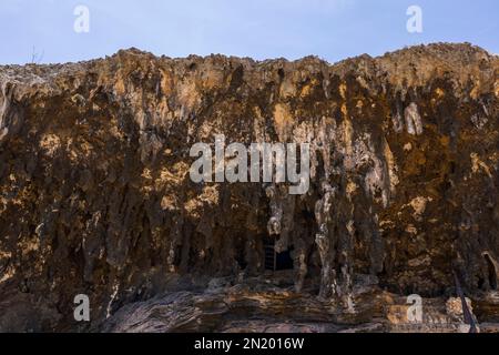 Vue magnifique sur les grottes de Quadirikiri du parc national d'Aruba d'Arikok. Banque D'Images